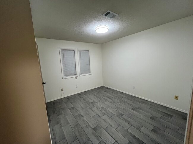 Building Photo - 1603 Brooken Hill Dr