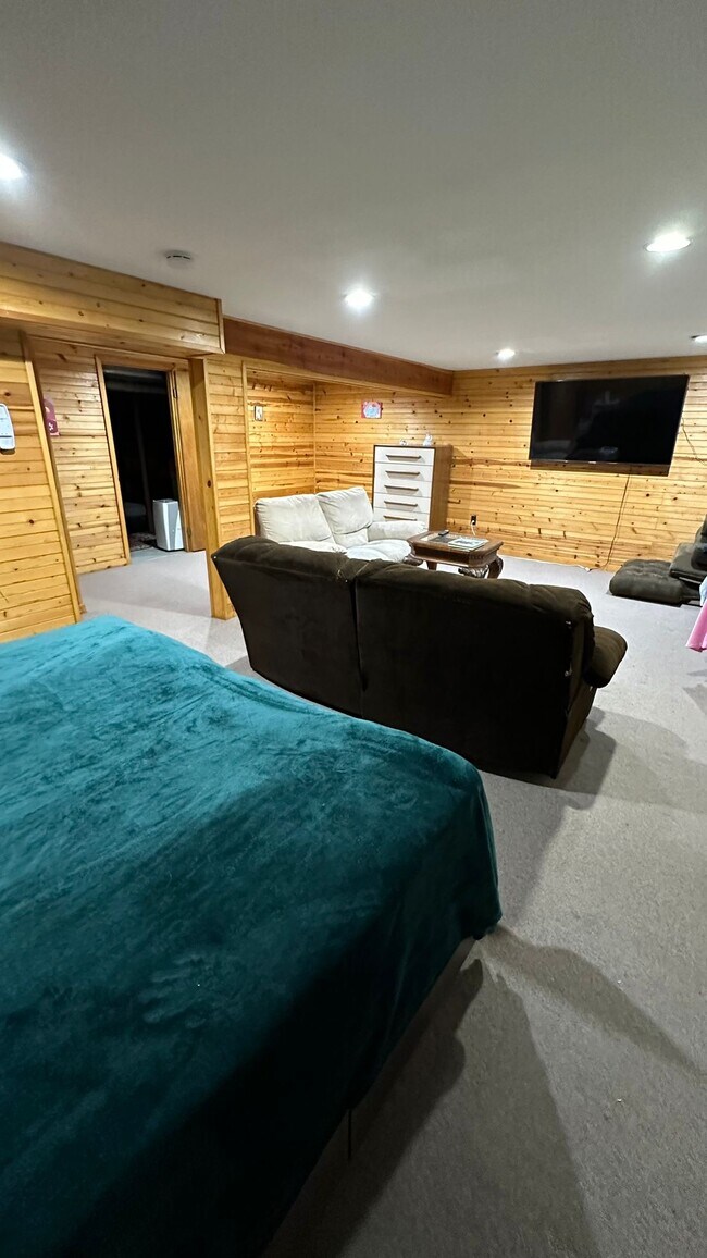 Building Photo - 133 Forge Ln