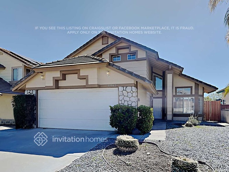 Primary Photo - 39942 Falcon Way