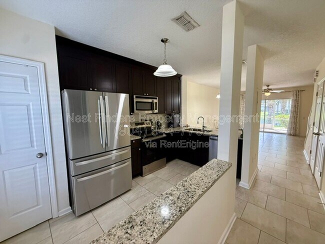 Building Photo - 12311 Kensington Lakes Dr