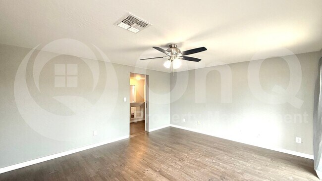Building Photo - 12113 N 128th Ave