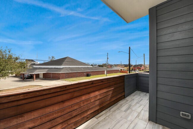 Building Photo - 4623 Cochran St