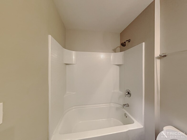 Building Photo - 339 Victory Cir