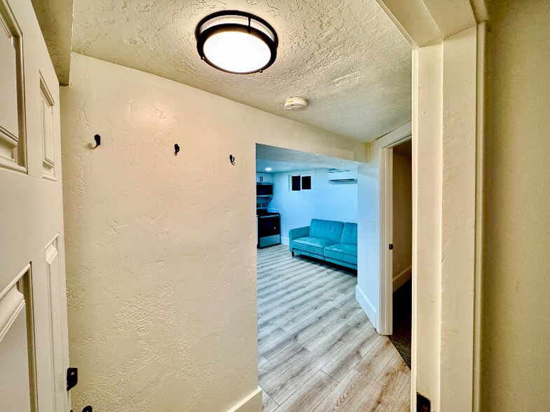 Building Photo - 76 W 200 S St