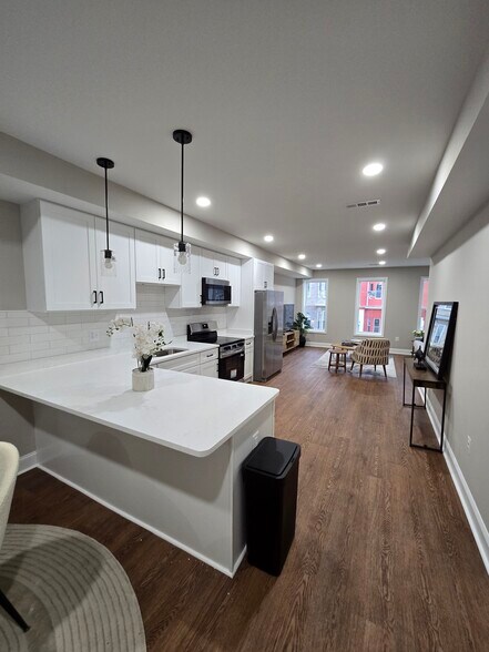 Building Photo - 1625 Edmondson Ave