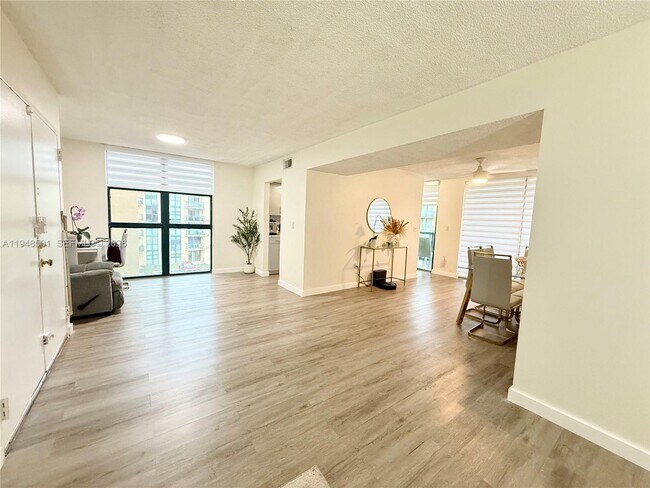 Building Photo - 11800 SW 18th St