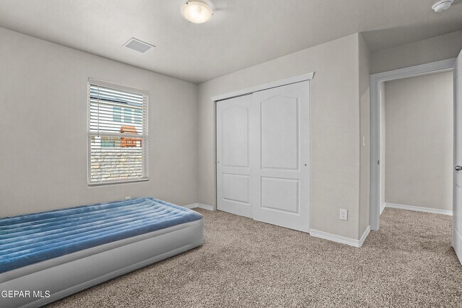 Building Photo - 7437 Schweitz Ct