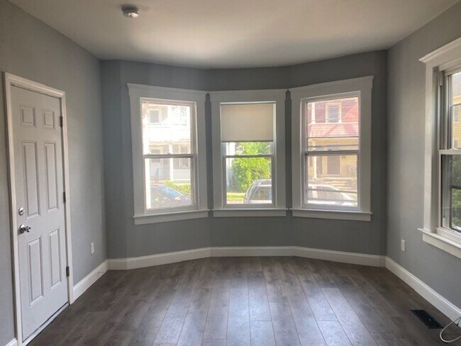 Building Photo - 53 Orlando St