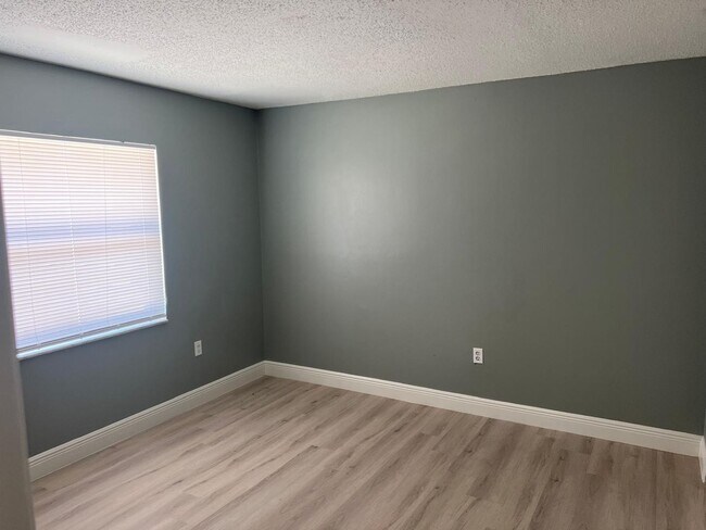 Building Photo - 4123 Spitfire Ave