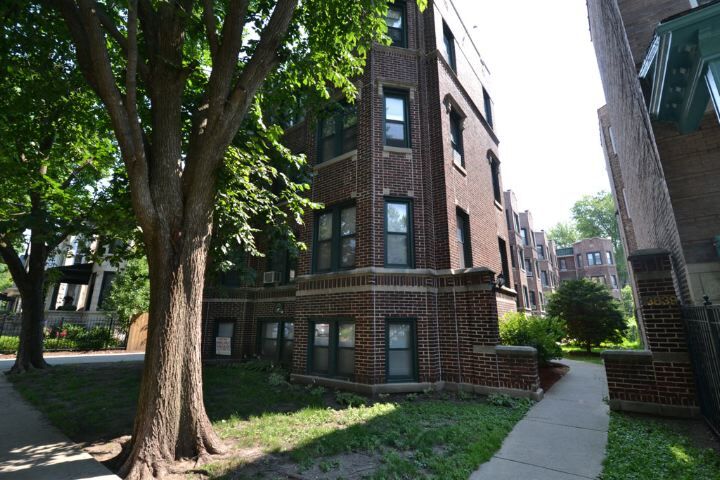 Primary Photo - 3845 N Greenview Ave