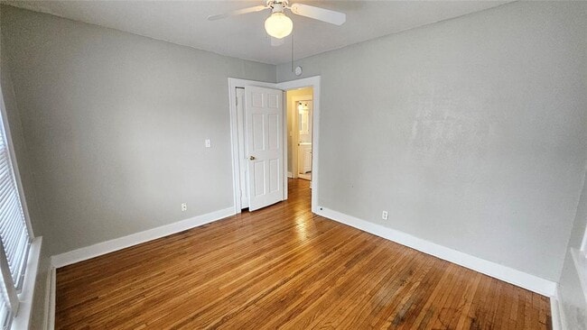 Building Photo - 1136 N Villa Ave