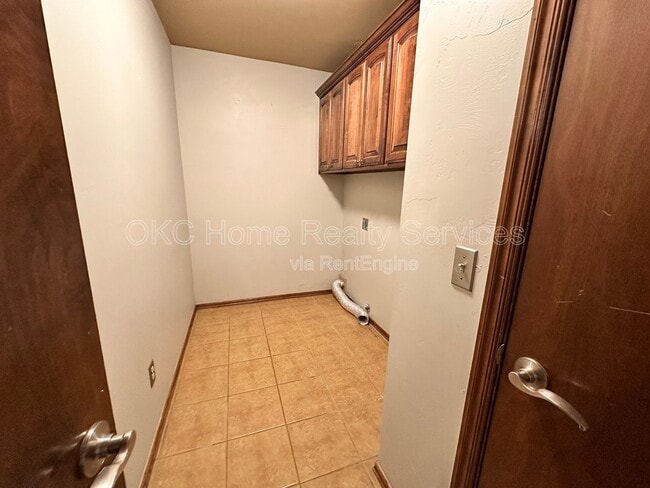 Building Photo - 13204 SW 2nd Terrace