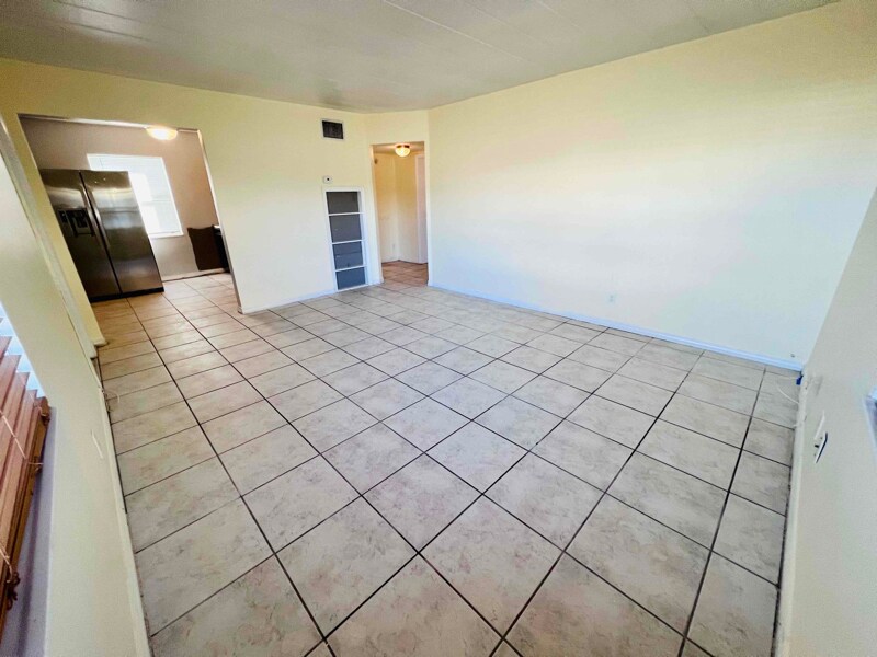 Building Photo - 6624 5th Ave N