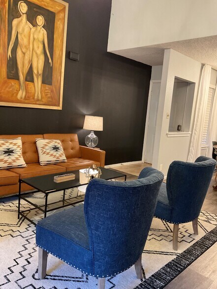 Living Room - 13018 Heimer Rd