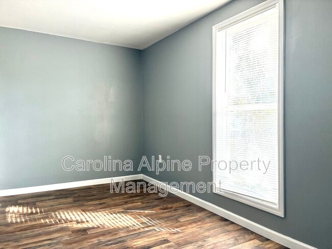 Building Photo - 506 Bonny St