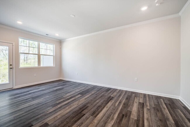 Building Photo - 2051 Caen St