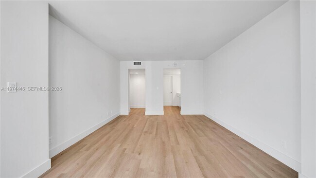 Building Photo - 555 NE 34th St