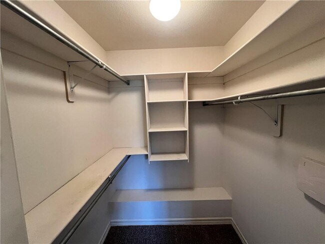Building Photo - 20835 Justin Dr