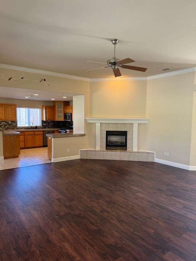 Building Photo - Beautiful 4 Bedroom in Cottonwood