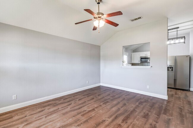 Building Photo - 2930 Saulsbury Dr