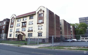Building Photo - The Edge Apartments
