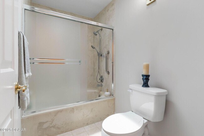 Building Photo - 4 Jasmine Run