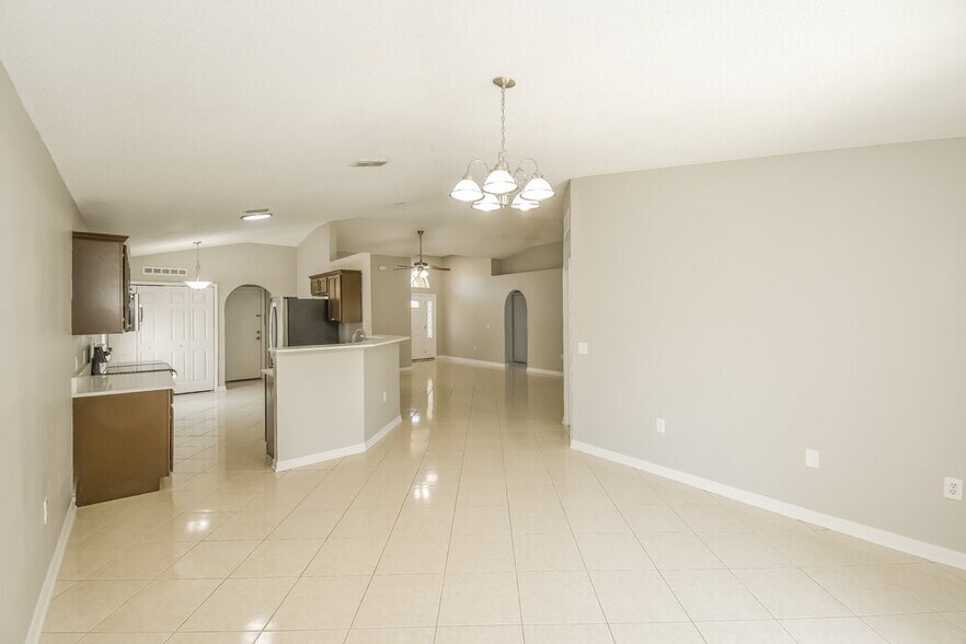 Building Photo - 3654 Braeden Ct