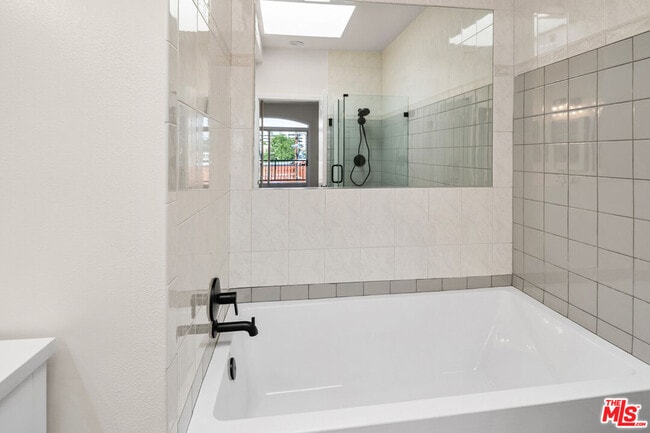 Building Photo - 1255 Federal Ave