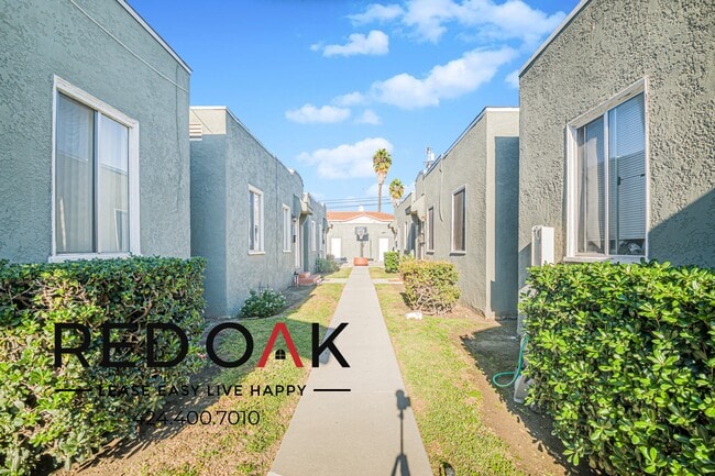 Building Photo - 12145 Pine St