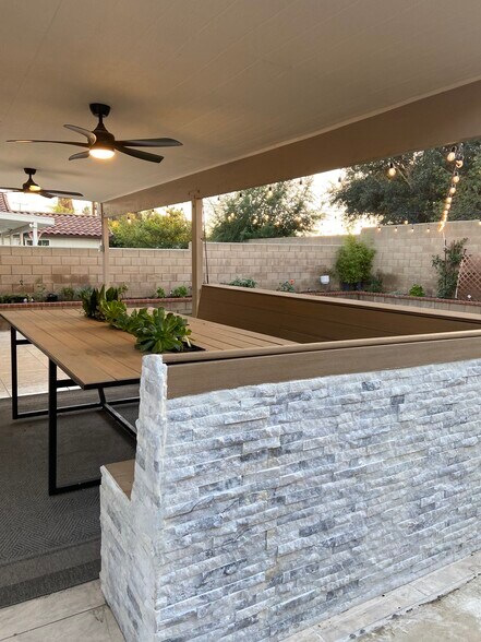 Outdoor space, great for entertaining - 15165 Paige Ave