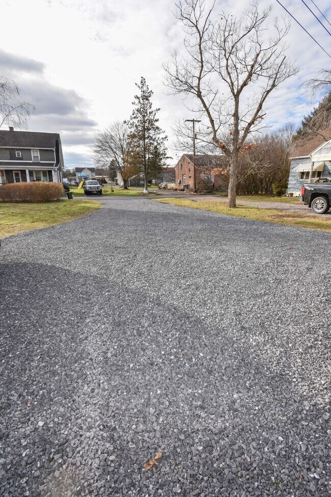 Building Photo - MT20