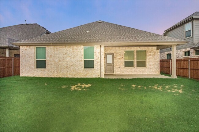 Building Photo - 3032 Lionsgate Dr