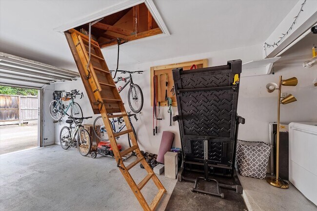 Building Photo - 1201 Bering Dr