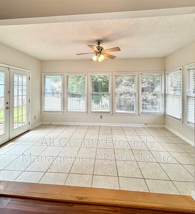 Building Photo - 310 Tanners Crossing
