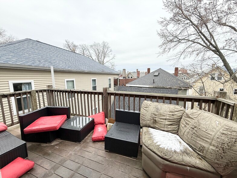 Building Photo - 91 Hillside St