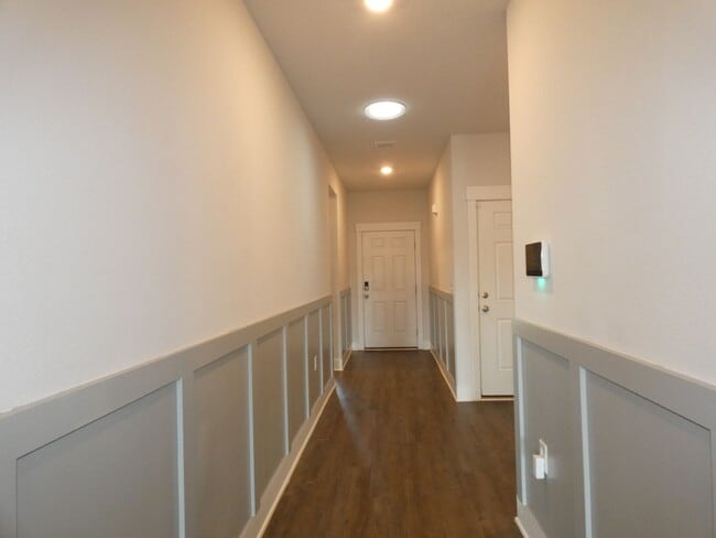 Building Photo - 4-Bedroom Craftsman-Style Home