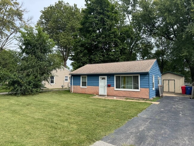 Building Photo - 25 McNulty Dr