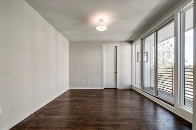 Building Photo - 227 Oceola Ave