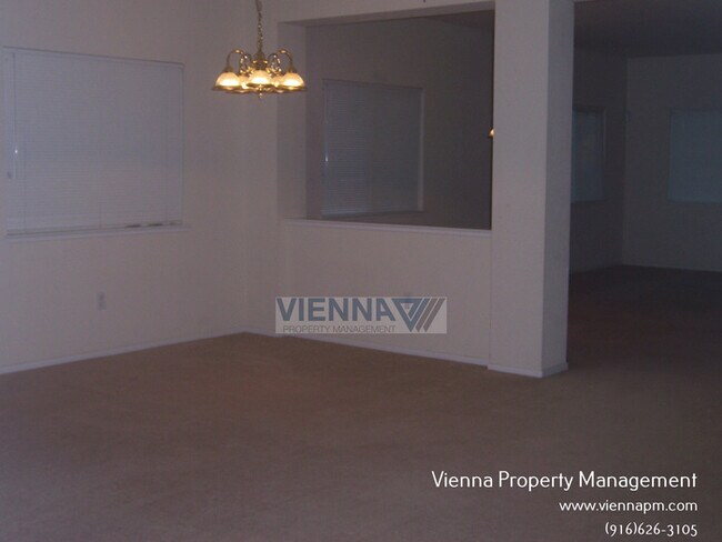 Building Photo - 1994 Expedition Way