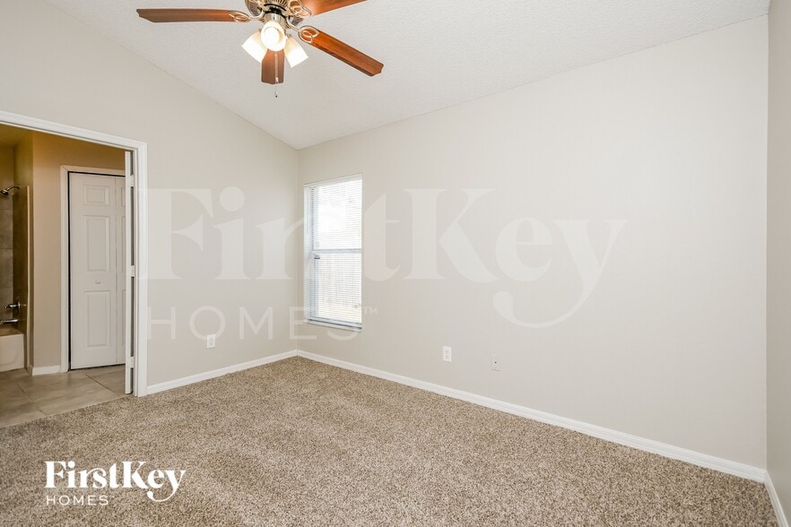 Building Photo - 3753 Dartford Dr