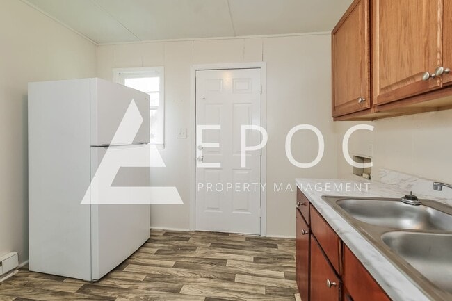 Building Photo - 912 Richland St