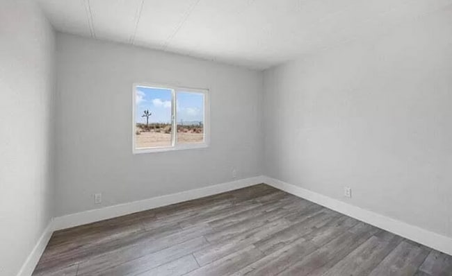 Building Photo - COMING SOON - Newly Remodeled 2 Bedroom 2 ...