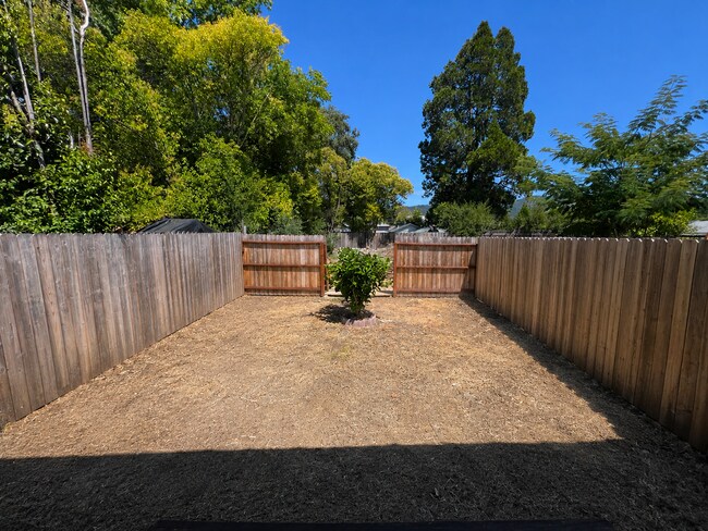 Building Photo - 316 Hardister Dr