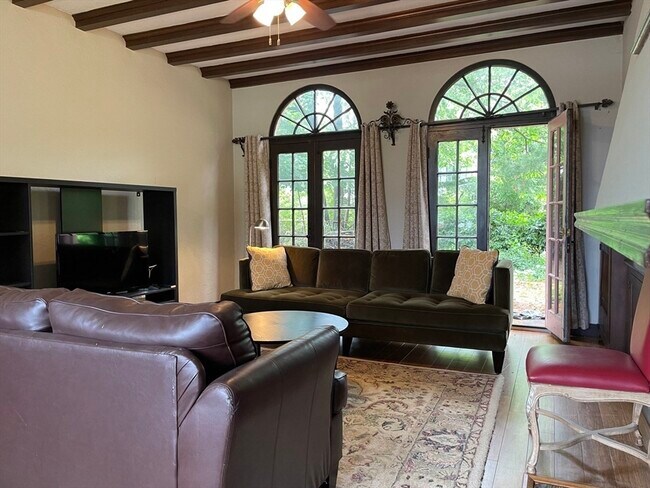 Building Photo - 108 Dexter Rd