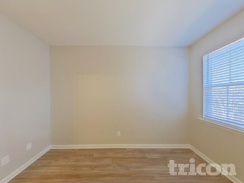 Building Photo - 4908 Abercromby St