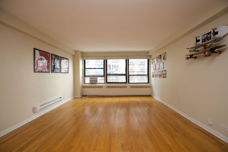 Building Photo - 4180 N Marine Dr