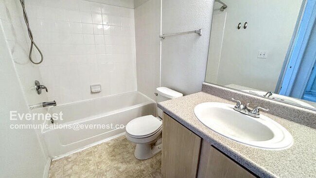 Building Photo - 6955 N Durango Dr