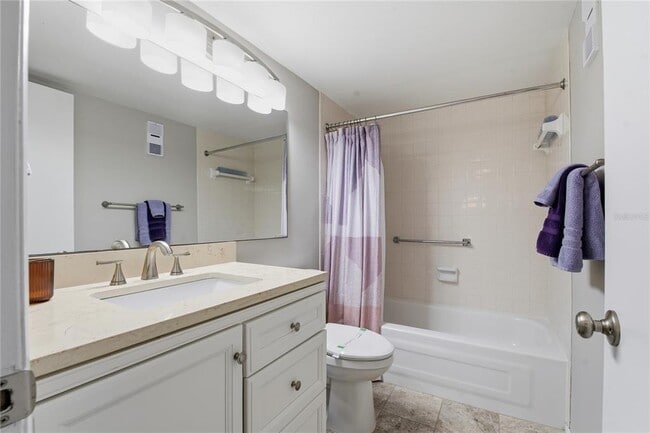 Building Photo - 7540 Bay Island Dr S