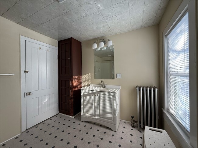 Building Photo - 23 Burton St