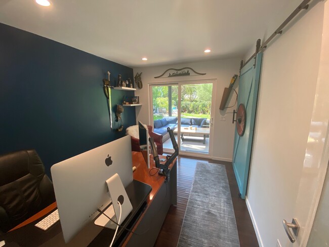 Building Photo - 18003 Tiara St